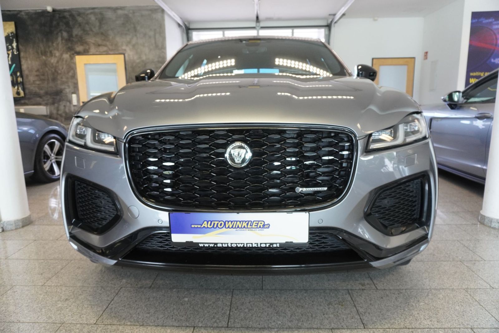 Jaguar F-Pace F-Pace R-Dynamic S 4WD Aut. Navi/Leder/Sp imagem 3