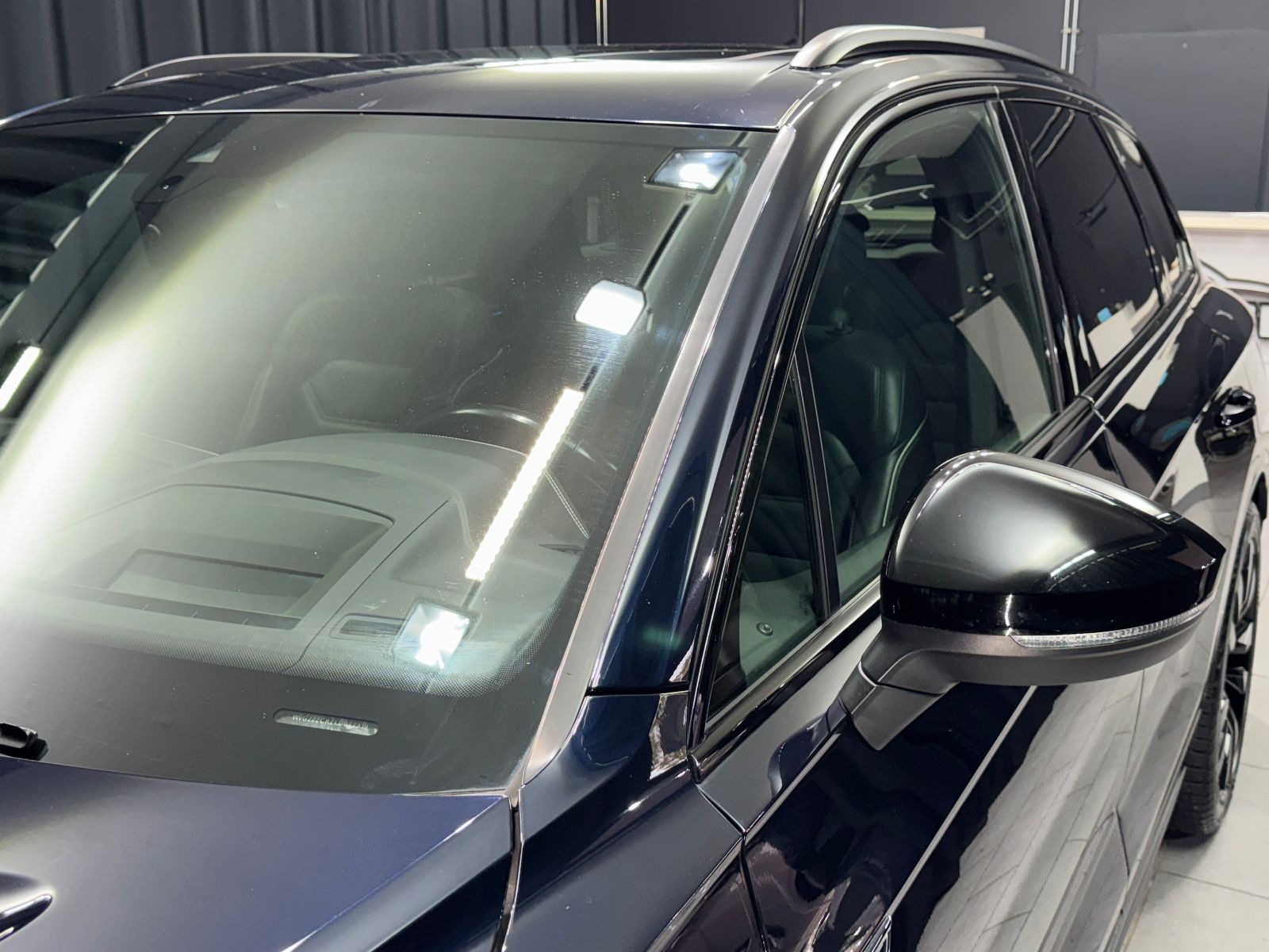 Fahrzeugabbildung Volkswagen Touareg 4.0 TDI V8 Atmosphere 4Motion|R-LINE|AHK