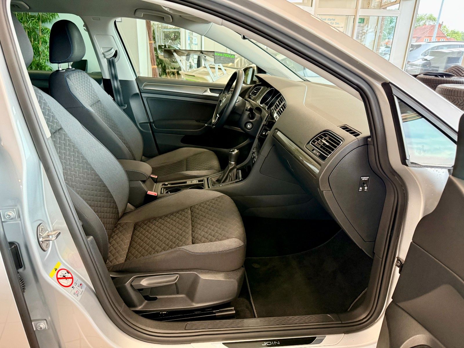 Fahrzeugabbildung Volkswagen Golf VII 1.0 Join Navi / LM-Felgen
