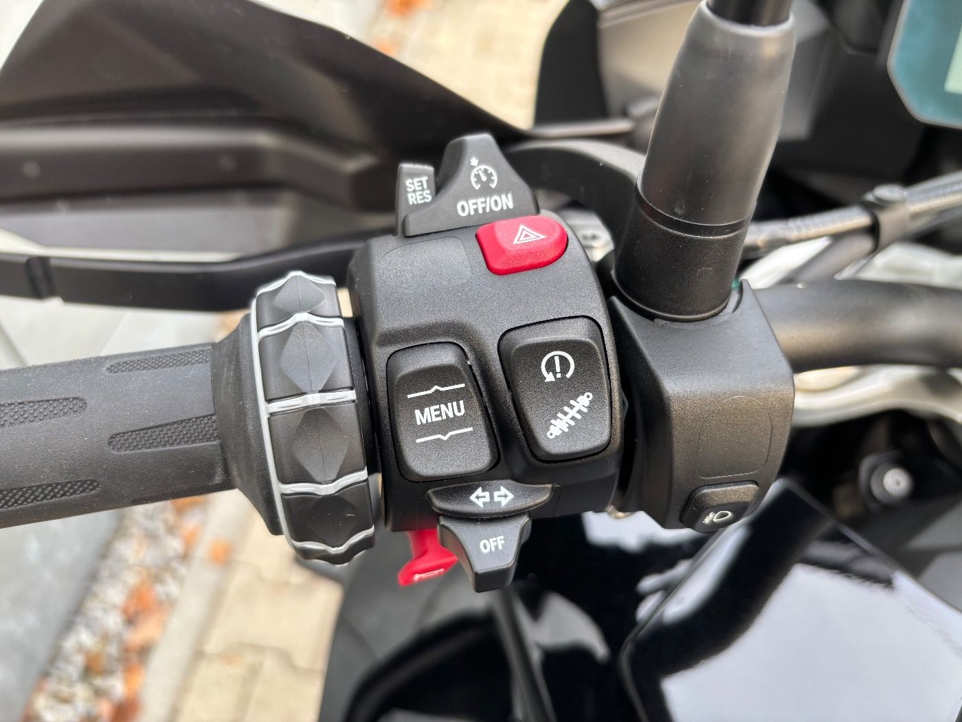 Fahrzeugabbildung BMW S 1000 XR 2 Pakete