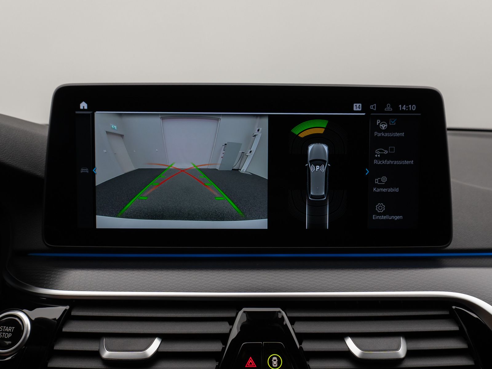 Fahrzeugabbildung BMW 530e M Sport Kamera DAB DrivAssist Komfort AHK