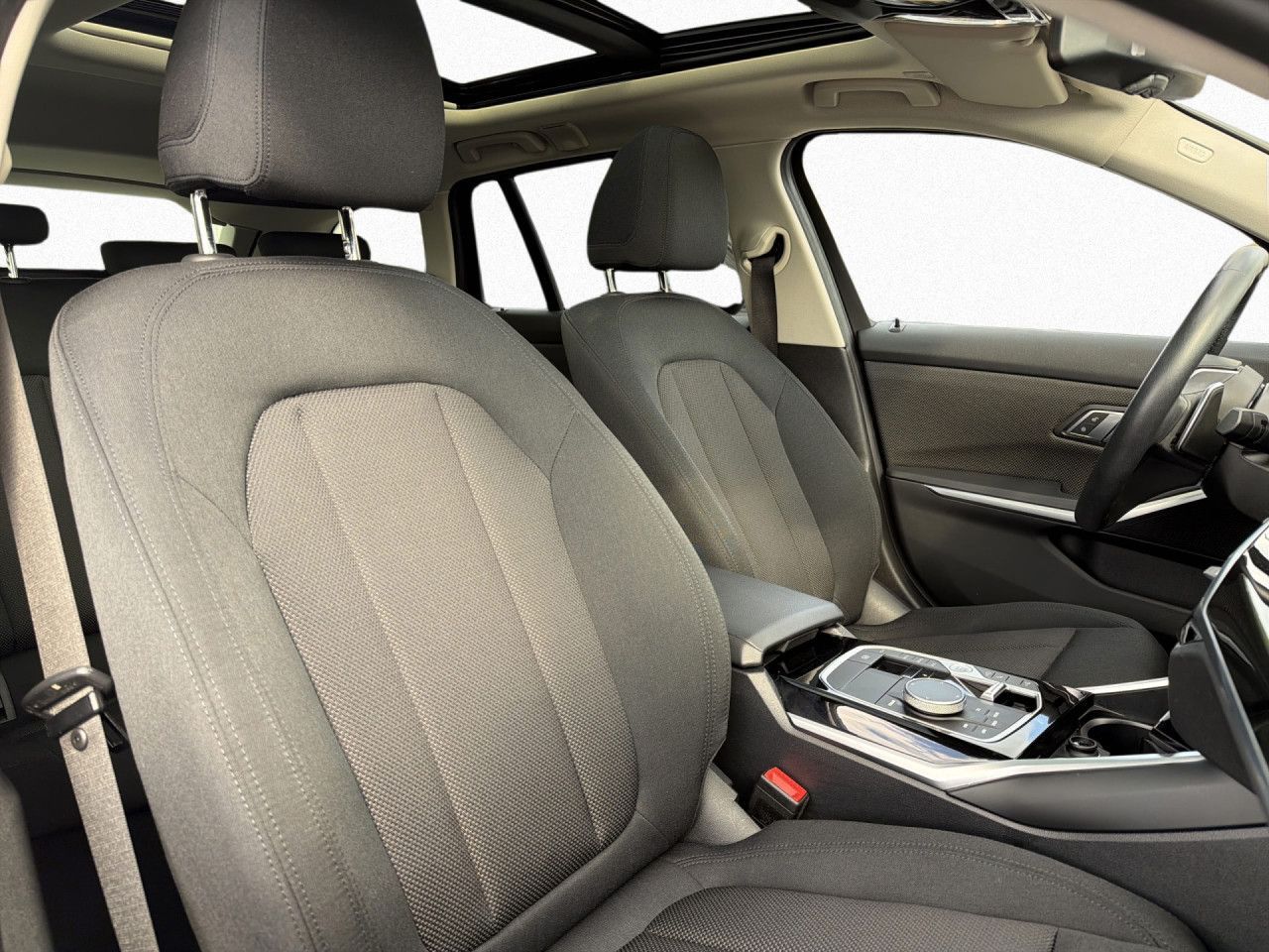 BMW 320i Touring LiCoPro Panorama DrAs Kamera Sitzh foto 13