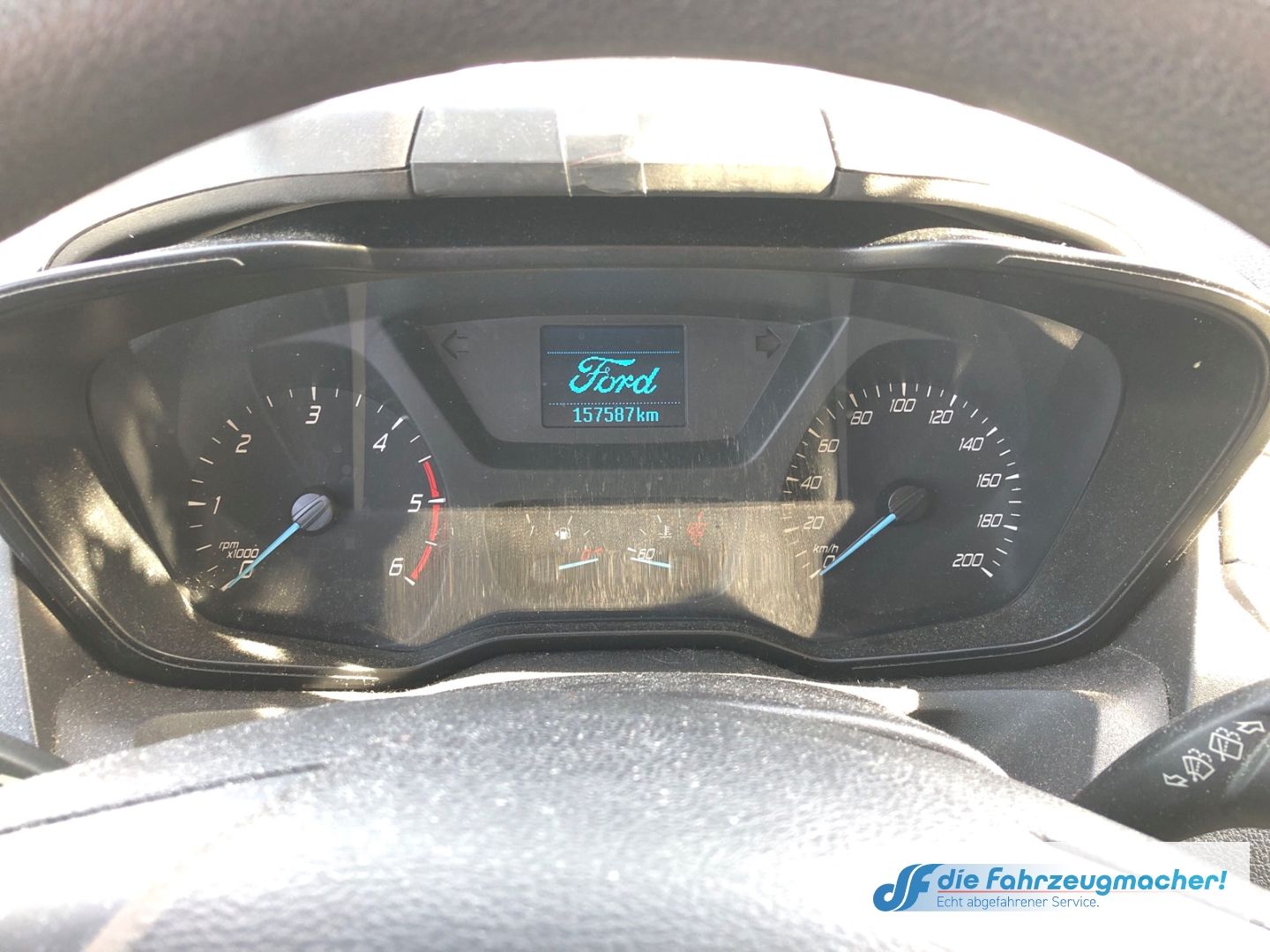 Fahrzeugabbildung Ford Transit Custom Kombi 300 L1 2.2 TDCi *1851