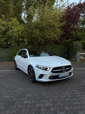 MERCEDES-BENZ Mercedes Benz A180