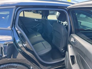 Bild 10 Ford Focus Turnier ST-Line X MHEV Sportpaket HUD Navi