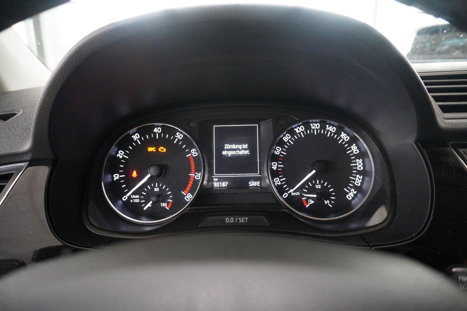 Fahrzeugabbildung SKODA Fabia Combi 1.2 STYLE LED/PDC/KLIMA/SH/USB/NEBEL