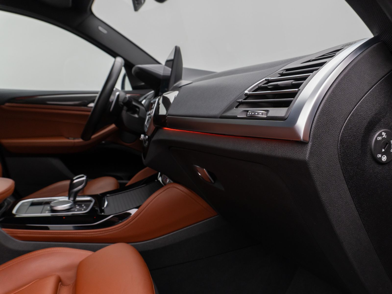 Fahrzeugabbildung BMW X4 M40i Kamera Laser HUD DAB H/K DisplK AHK 20"