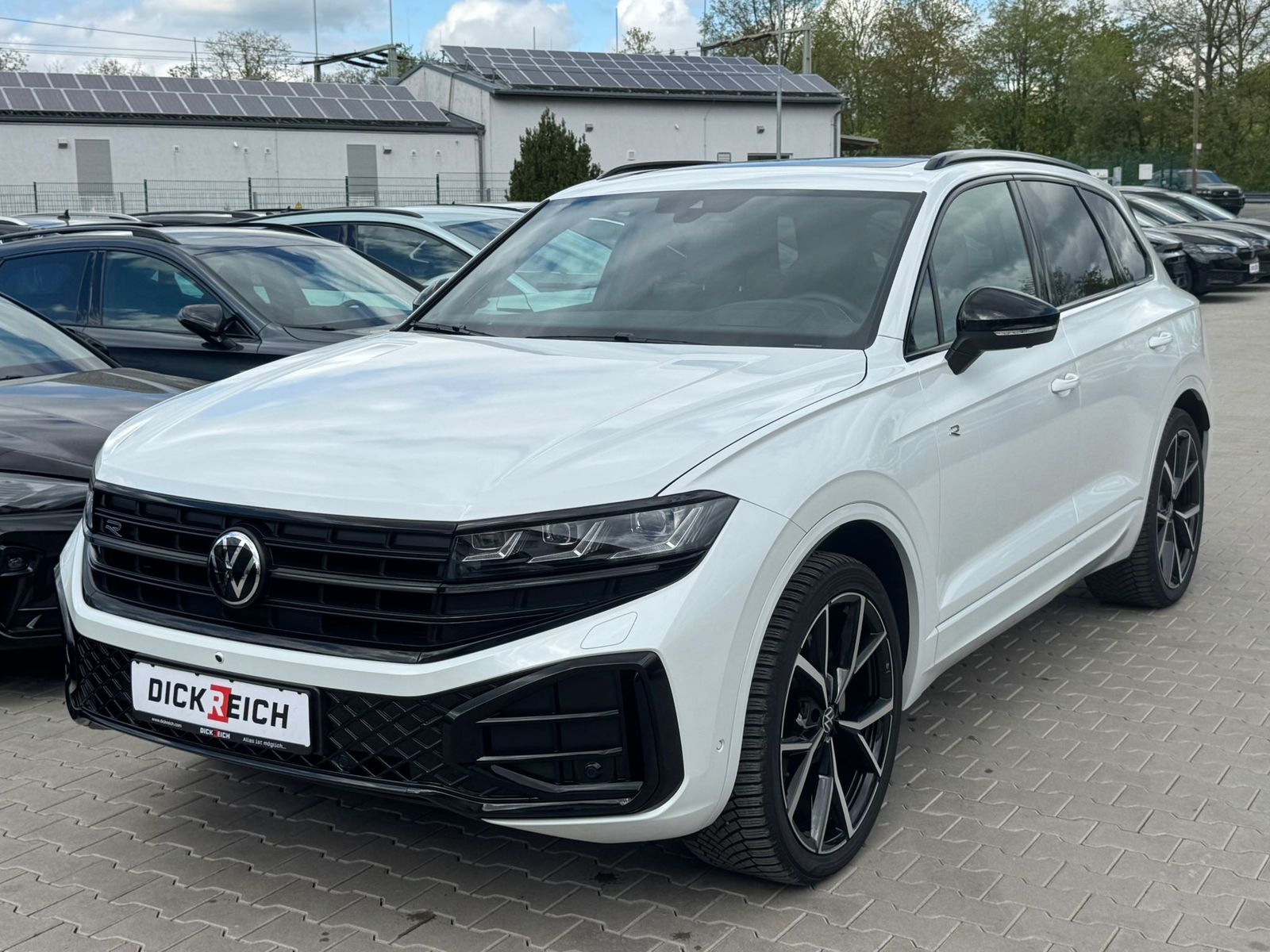 Fahrzeugabbildung Volkswagen Touareg 3.0TDI 4M R-Line VOLL Black 22" UPE 114T