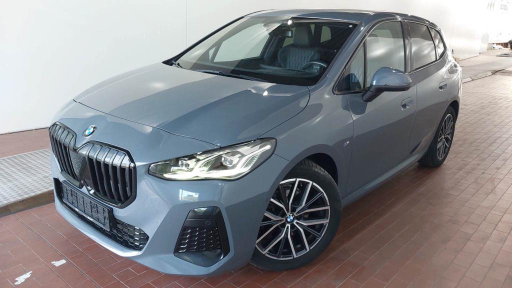 BMW 218d Active Tourer M SportAHKPanoLeder360 2024