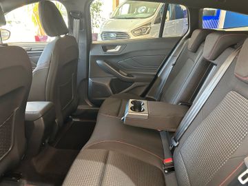Ford Focus Turnier ST-Line  1,0l Gar.bis 012029!*
