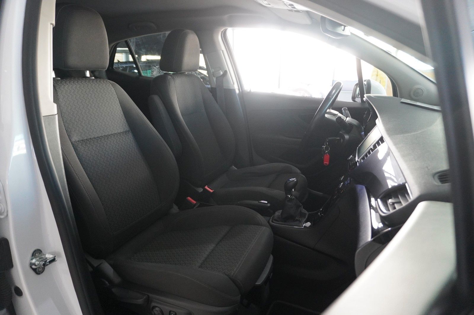 Fahrzeugabbildung Opel Mokka X 1.4 ON NAVI/LED/KAMERA/SHZ/SPORT/NEBEL