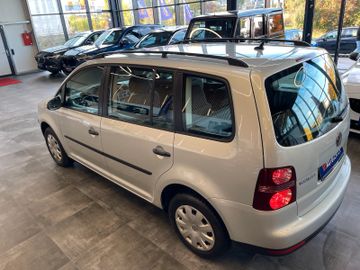 Volkswagen Touran Conceptline *KLIMA*TEMPOMAT*SZHZ*