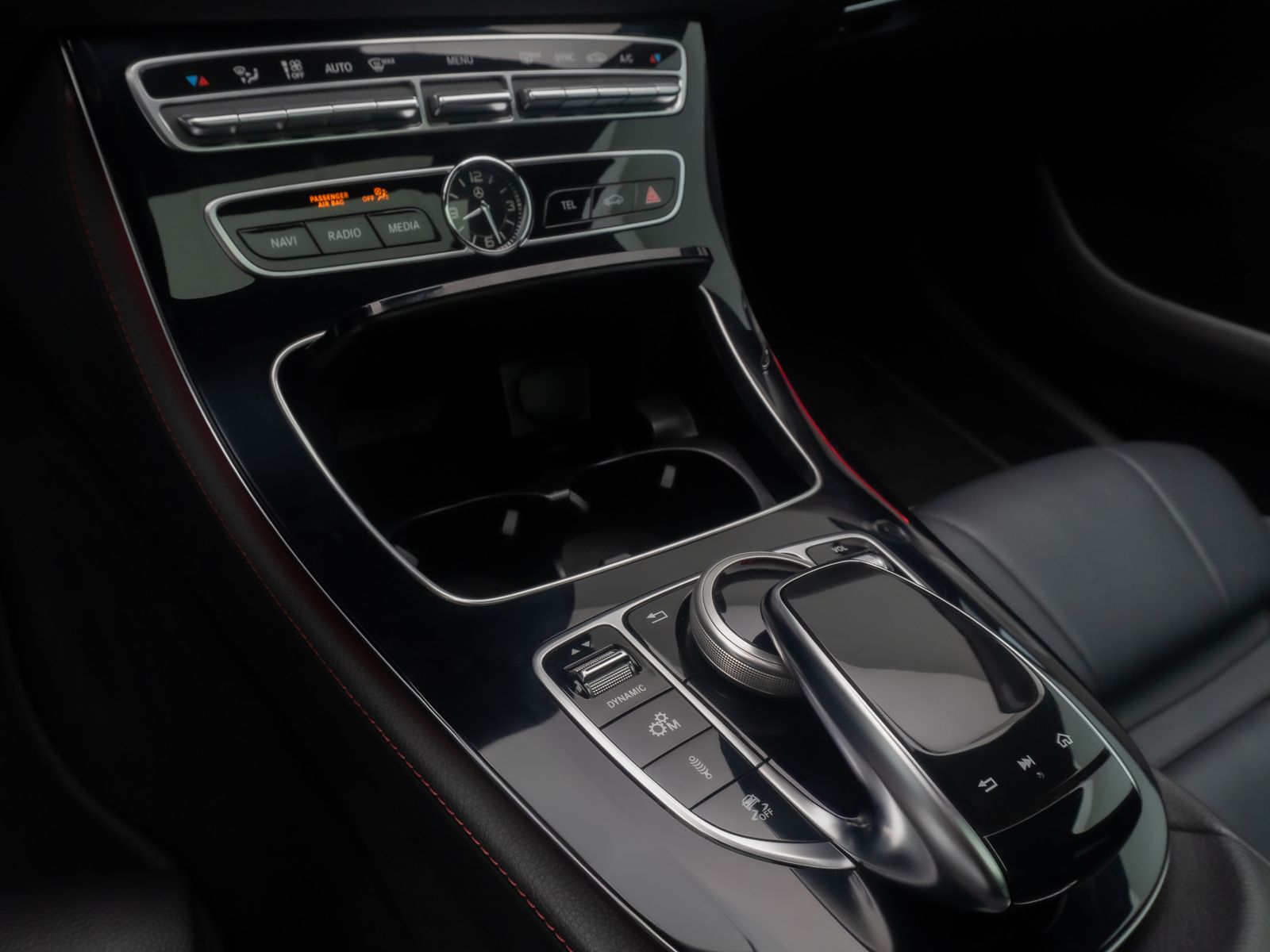 Fahrzeugabbildung Mercedes-Benz CLS 53 AMG 4MATIC 360&deg; Burmester DAB HUD 20Zoll