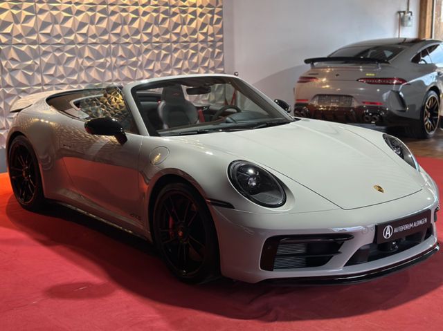 Porsche 992 Carrera 4 GTS Cabriolet