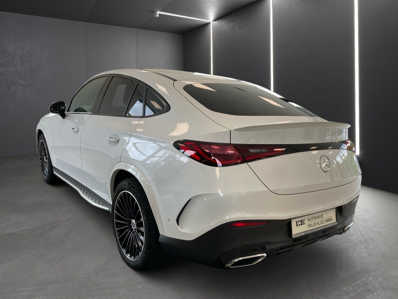 Fahrzeugabbildung Mercedes-Benz GLC 300 4M AMG Plus*HUD*Pano*20"*Distro*360°*AHK