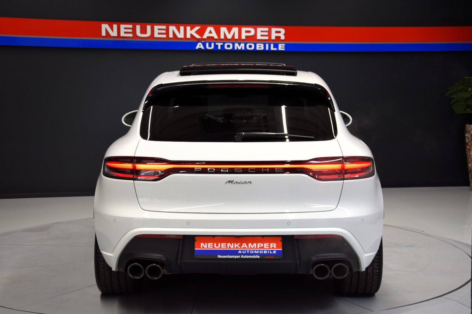 Fahrzeugabbildung Porsche Macan Sport Design Pano 14-Wege 21"-Turbo Kamera