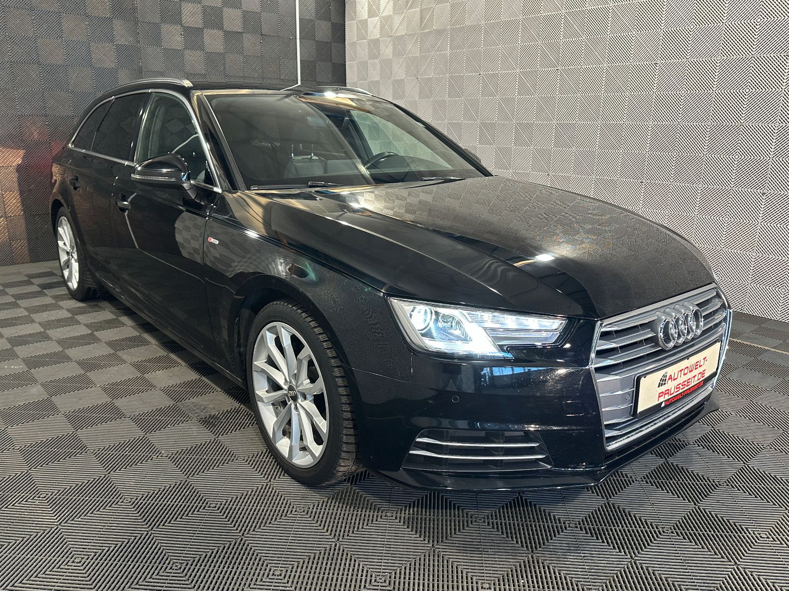 Gebrauchtwagen Audi A4 A4 Avant 1.4 TFSI*S-LINE+*BiXENON-AHK-TEMPO-SHZ in Horb am Neckar