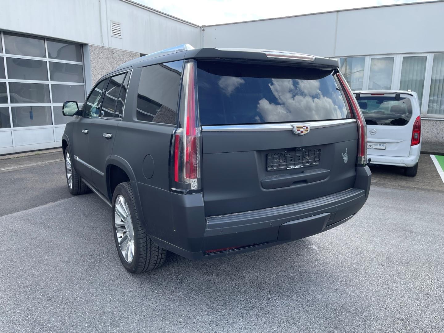 Cadillac Escalade 6.2 V8 Platinum Europamodel DVD-Multime