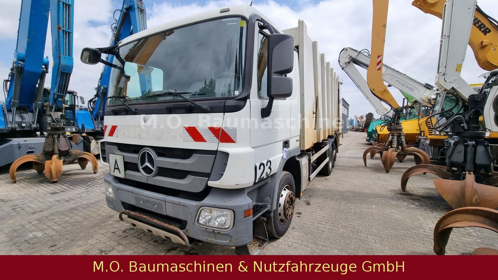 Fahrzeugabbildung Mercedes-Benz Actros 2532/Müllwagen/Automatik/6x2/ZSA