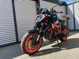 KTM 1290 SUPER DUKE R EVO / TECH PACK / AKRAPOVIC - KTM BLAU