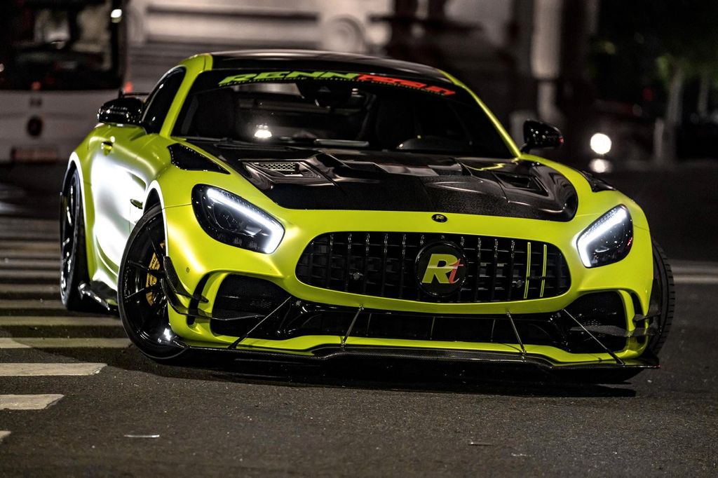 Mercedes-Benz AMG GT R