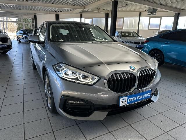 BMW 120 i Sport Line Lenkrad beheizbar LED PDC Klima