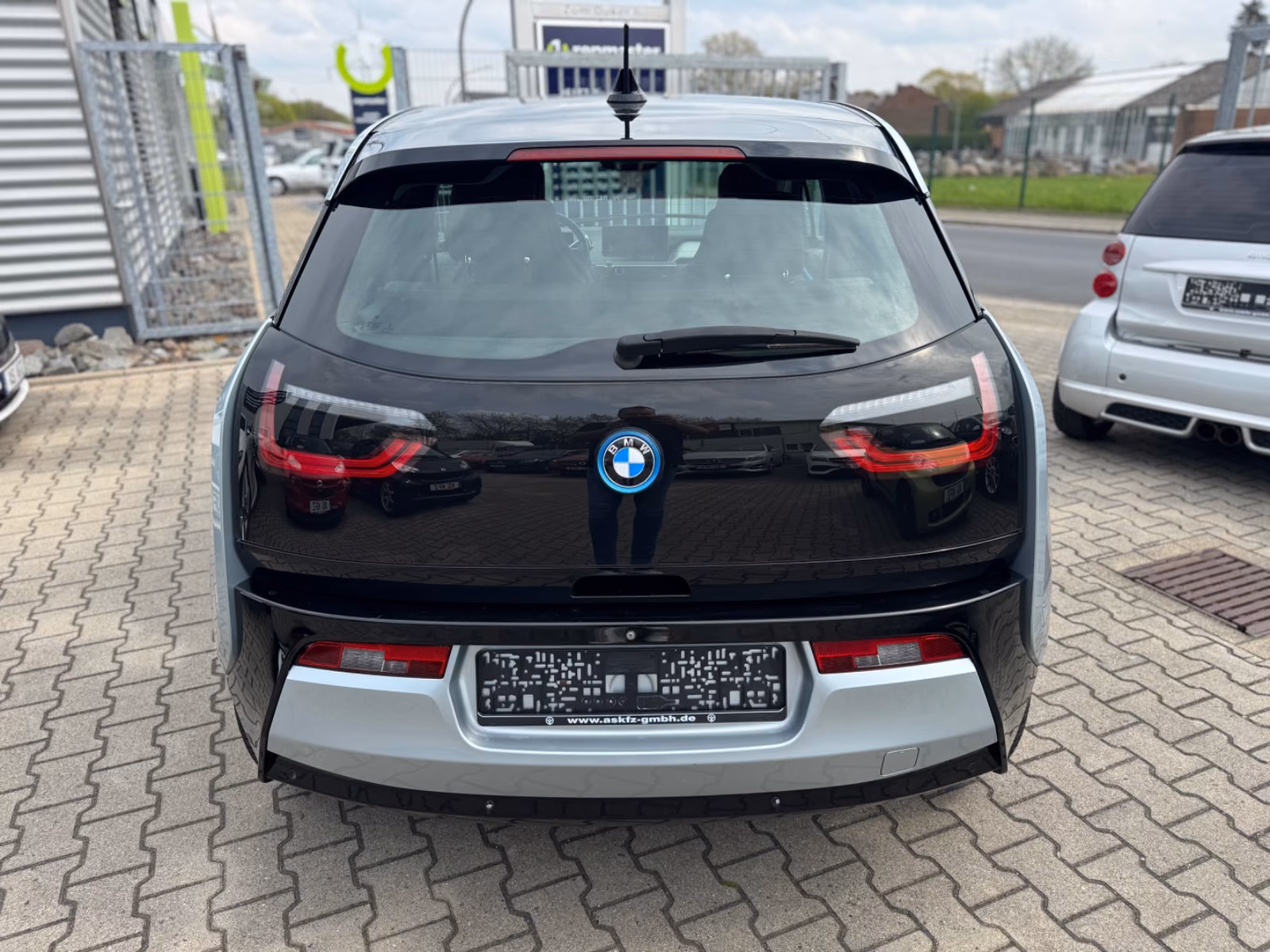 BMW i3 ALUFELGEN KLIMA NAVIGATION MFL AUTO