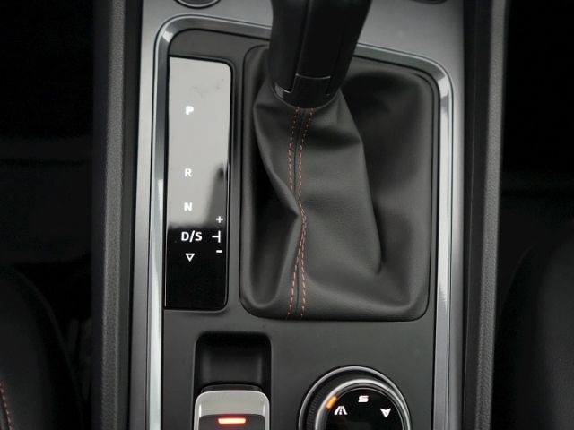 Ateca 4DRIVE TSI DSG+AHK+VOLL LED+NAVI+360 GRAD 