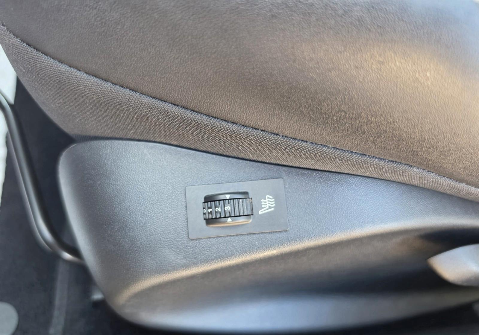 Peugeot 2008 Allure! TÜV NEU! Bordcomputer! Wenig KM!