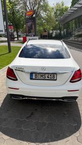 Mercedes-Benz E 220 d AMG Line Autom. AMG Line - Mercedes-Benz E 220 mit Diesel-Antrieb: Limousine