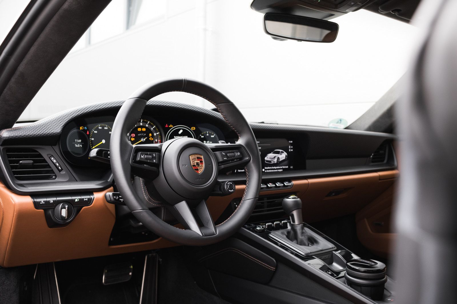 Fahrzeugabbildung Porsche 992GT3 Touring -PTS-Lift-Sonderleder-LED Matrix