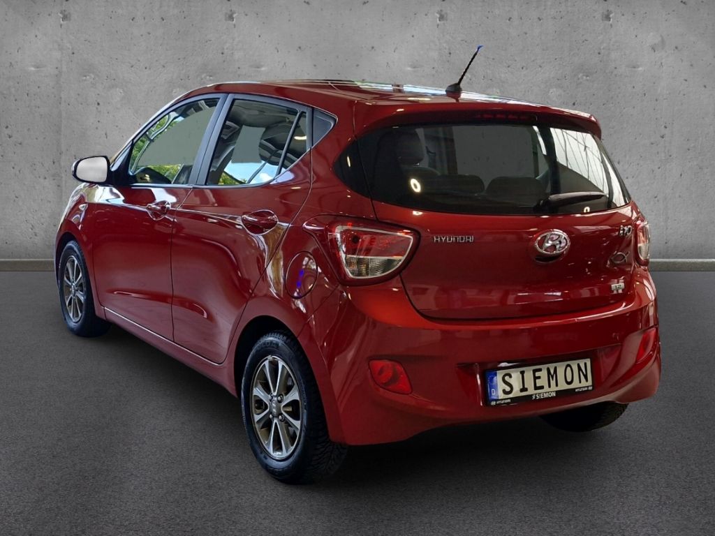 Fahrzeugabbildung Hyundai i10 1.2 FIFA World Cup Klima SHZ Radio Isofix Al