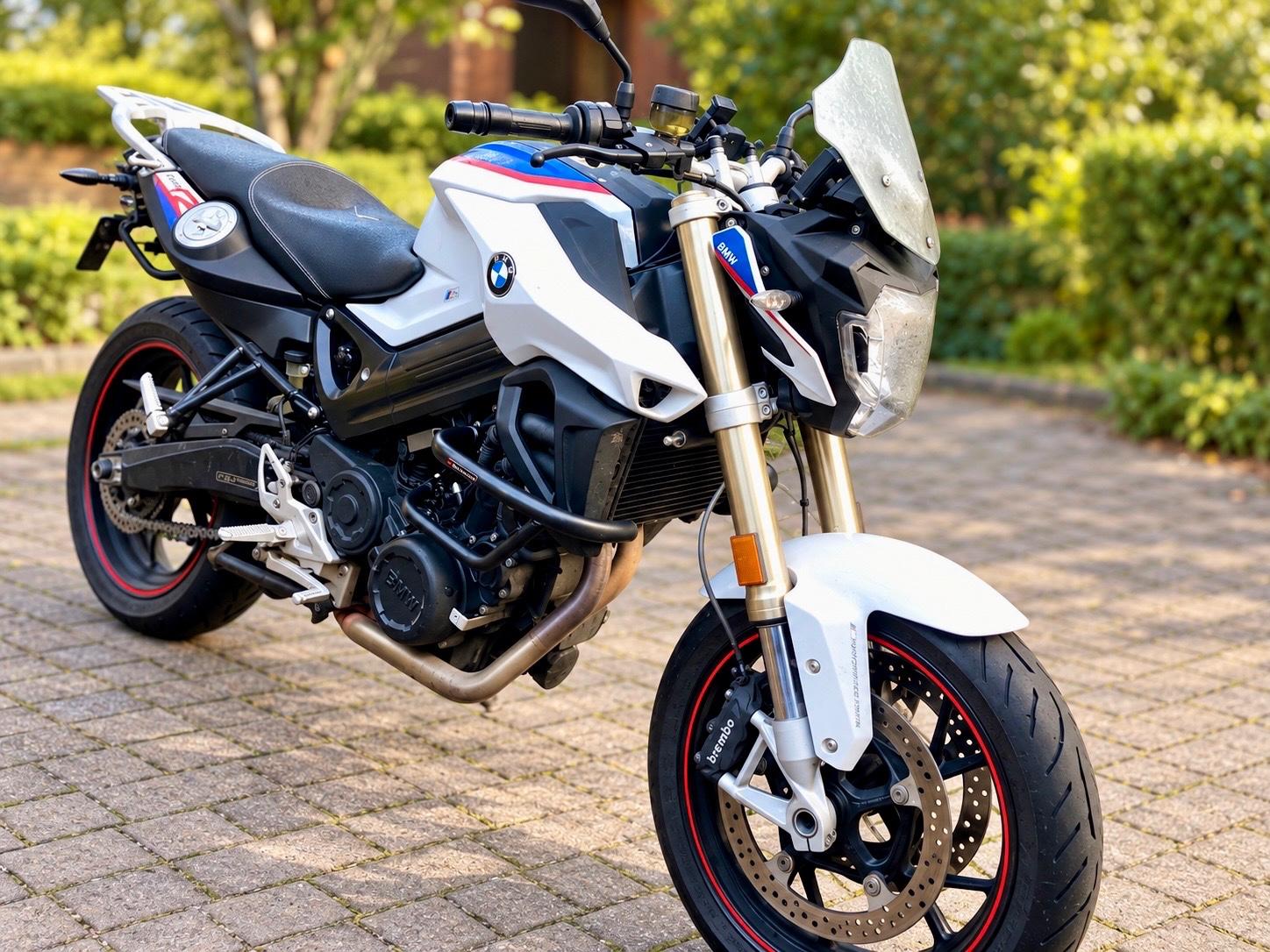 BMW F 800 R | alle Pakete | LeoVince | Navi | A2 mög