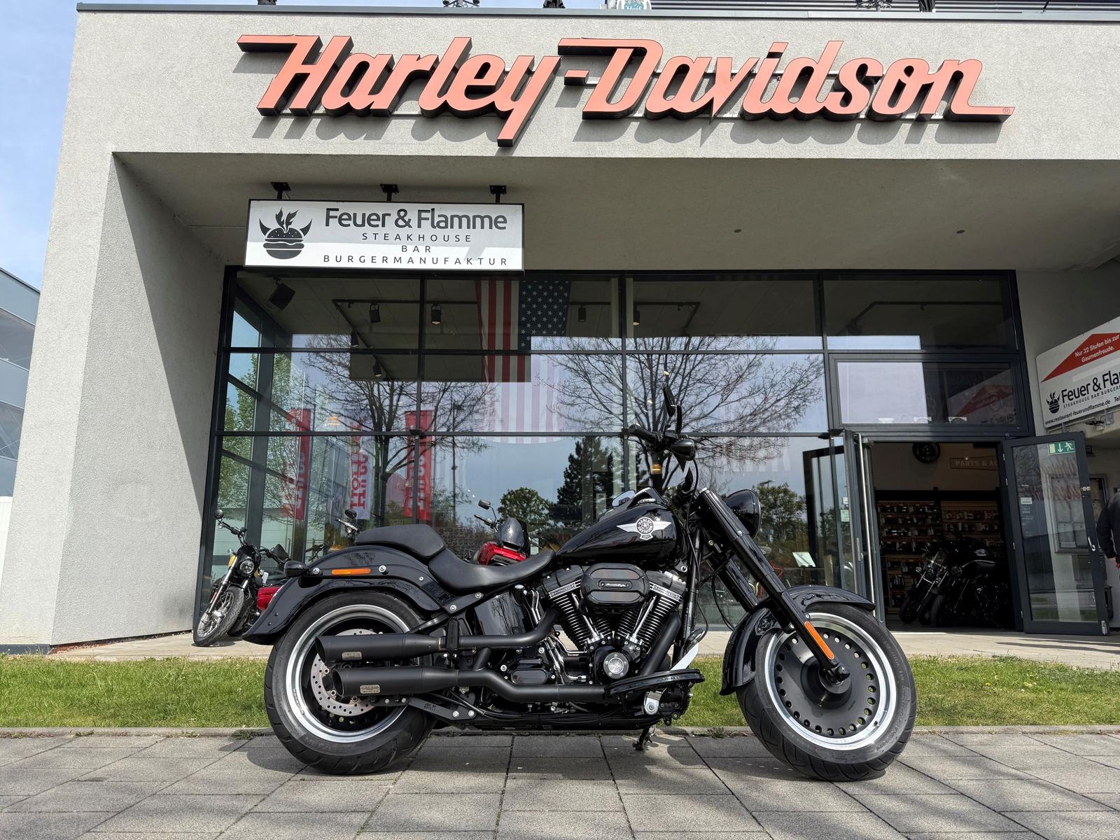 Harley-Davidson FLSTFBS Fat Boy S 110cui mit J&H