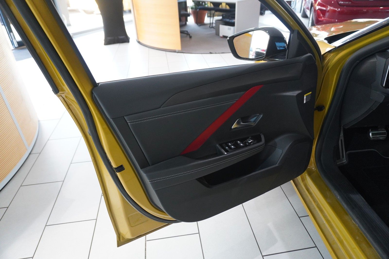 Fahrzeugabbildung Opel Astra L Lim. 1.6 HYBRID GS SPORT NAVI/360°/SPORT