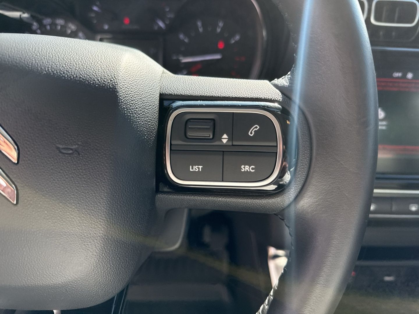 Fahrzeugabbildung Citroën C3 Aircross C-Series 1.2 PureTech 130 Automatik