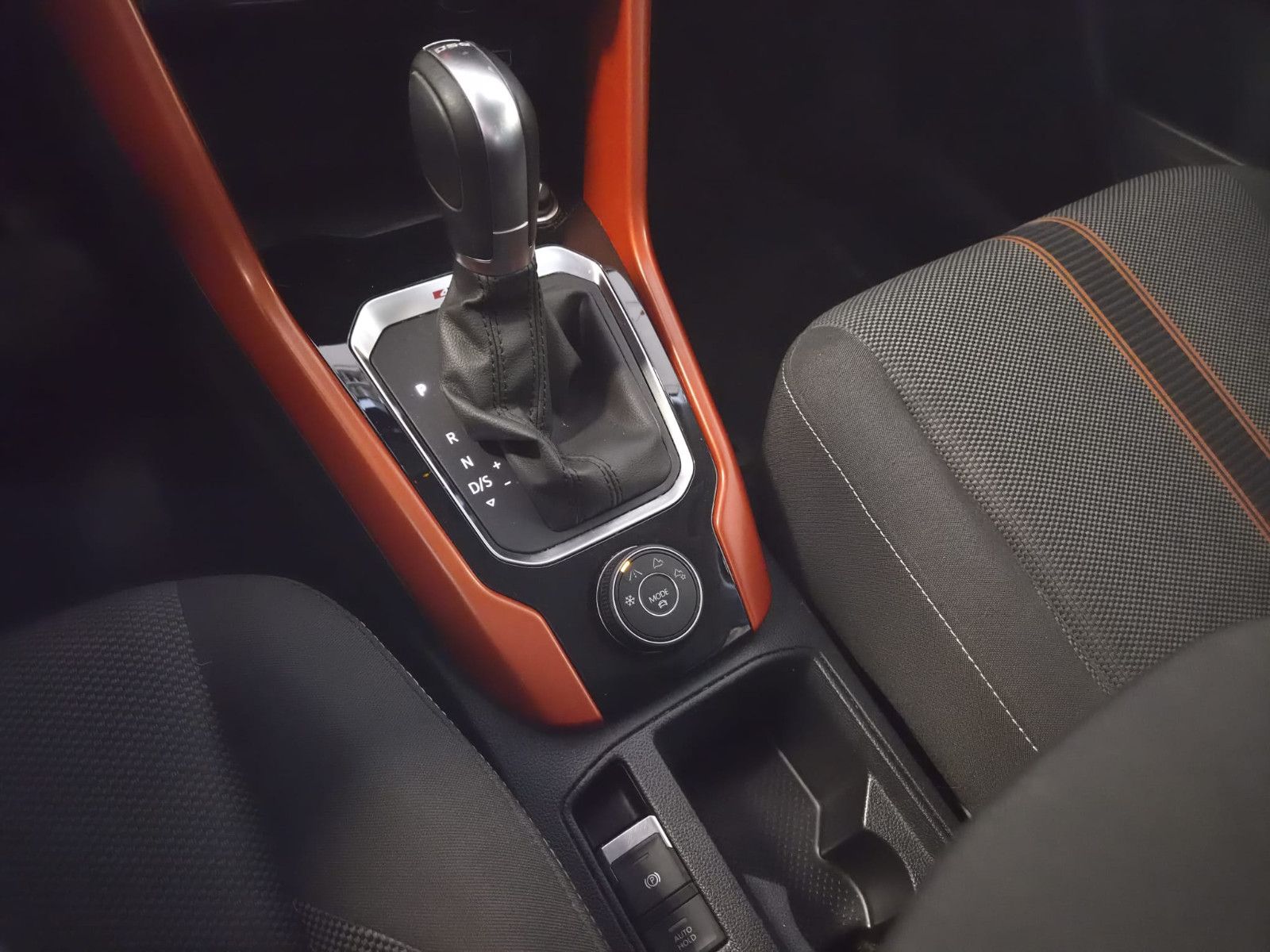Fahrzeugabbildung Volkswagen T-Roc Style 4Motion / NAVI / GARANTIE