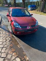 Renault Clio Initiale 1.6 16V Initiale - Renault Clio mit Benzin-Antrieb: Kleinwagen, Automatik, 1.6