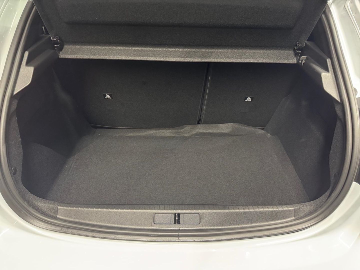 Peugeot 208 - Bild 13