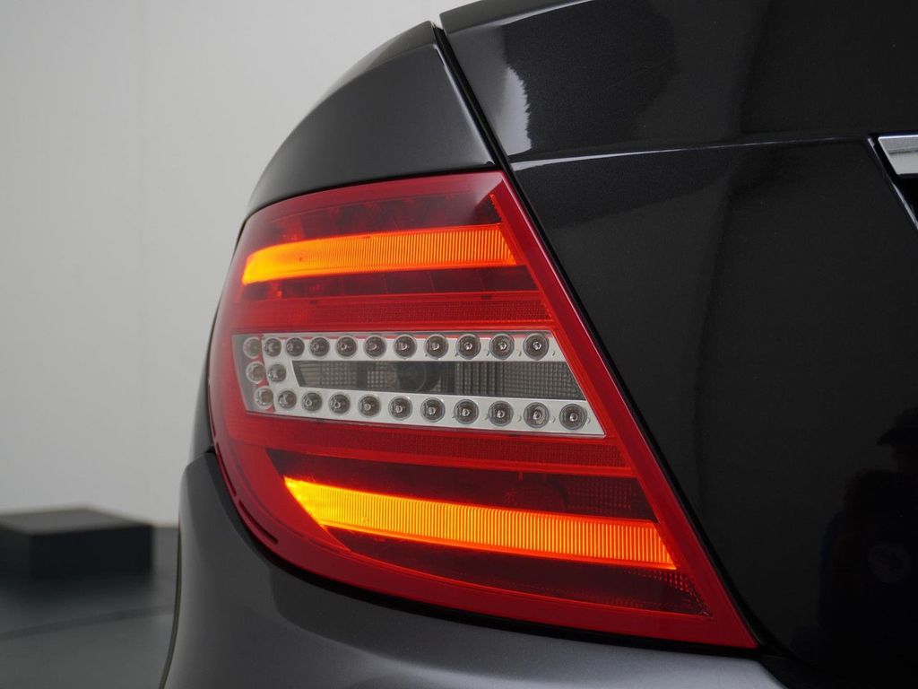 Mercedes-Benz C 180 Coupé Ambition panorama dach kamera xenon