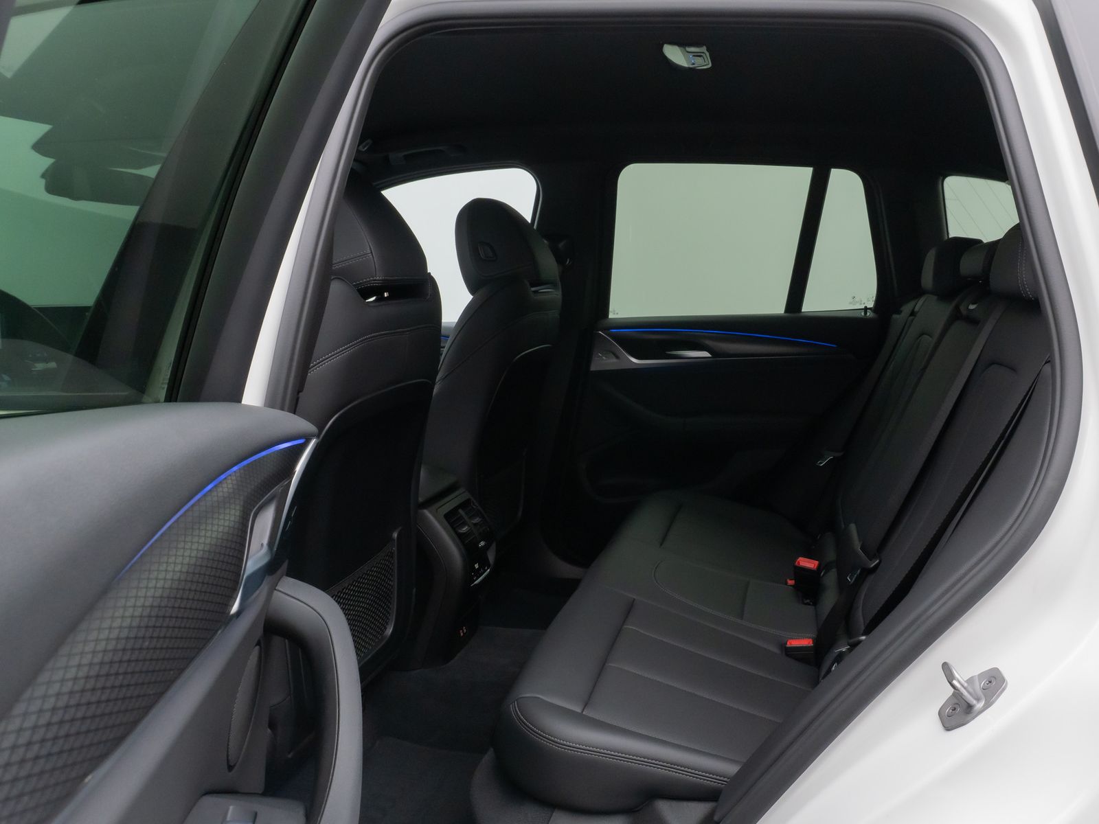 Fahrzeugabbildung BMW X3 xD20d M Sport Kamera DAB HiFi AHK Komfort 19"