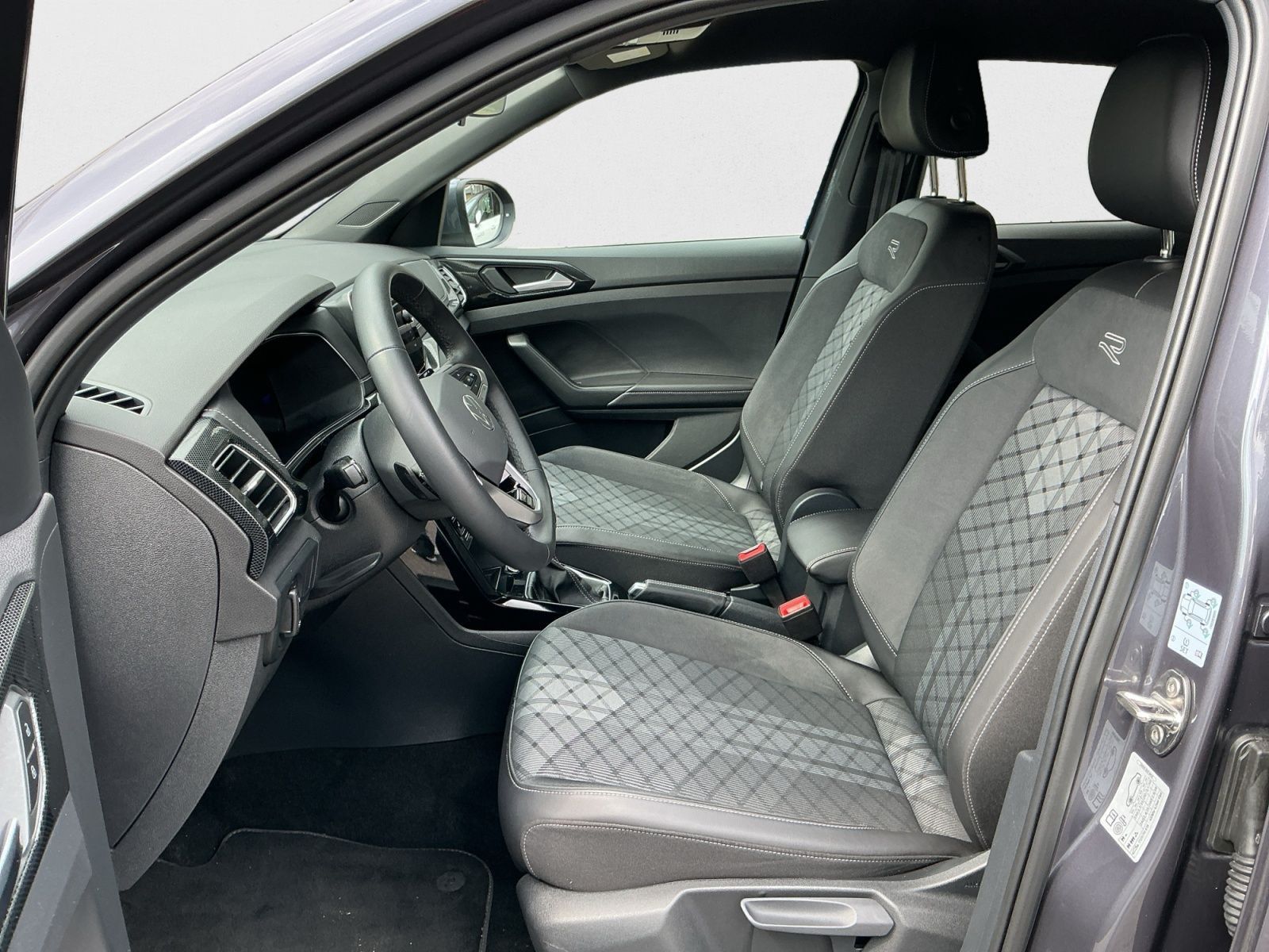 Volkswagen T-Cross - Bild 10
