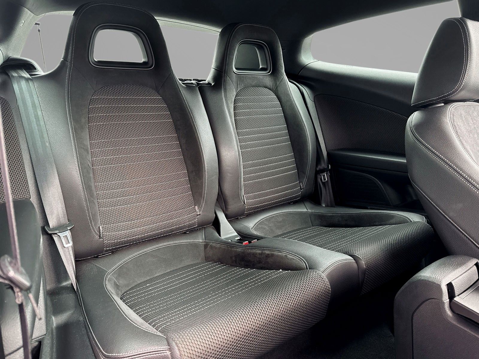 Fahrzeugabbildung Volkswagen Scirocco *Remus*Dynaudio*Alcantara*Sport*Bi-Xen