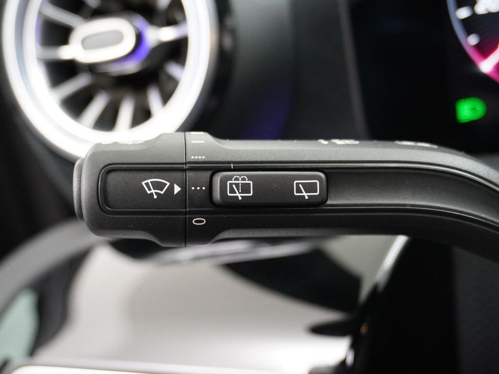 Mercedes-Benz A 180 Star Edition AMG Line | Voorstoelen Verwar