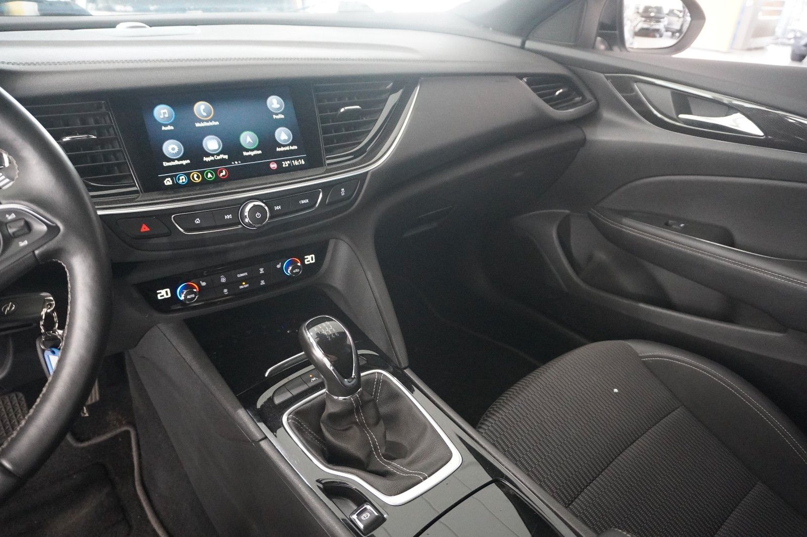 Fahrzeugabbildung Opel Insignia B ST 1.5D ELEGANCE NAVI/LED/KAMERA/DAB+