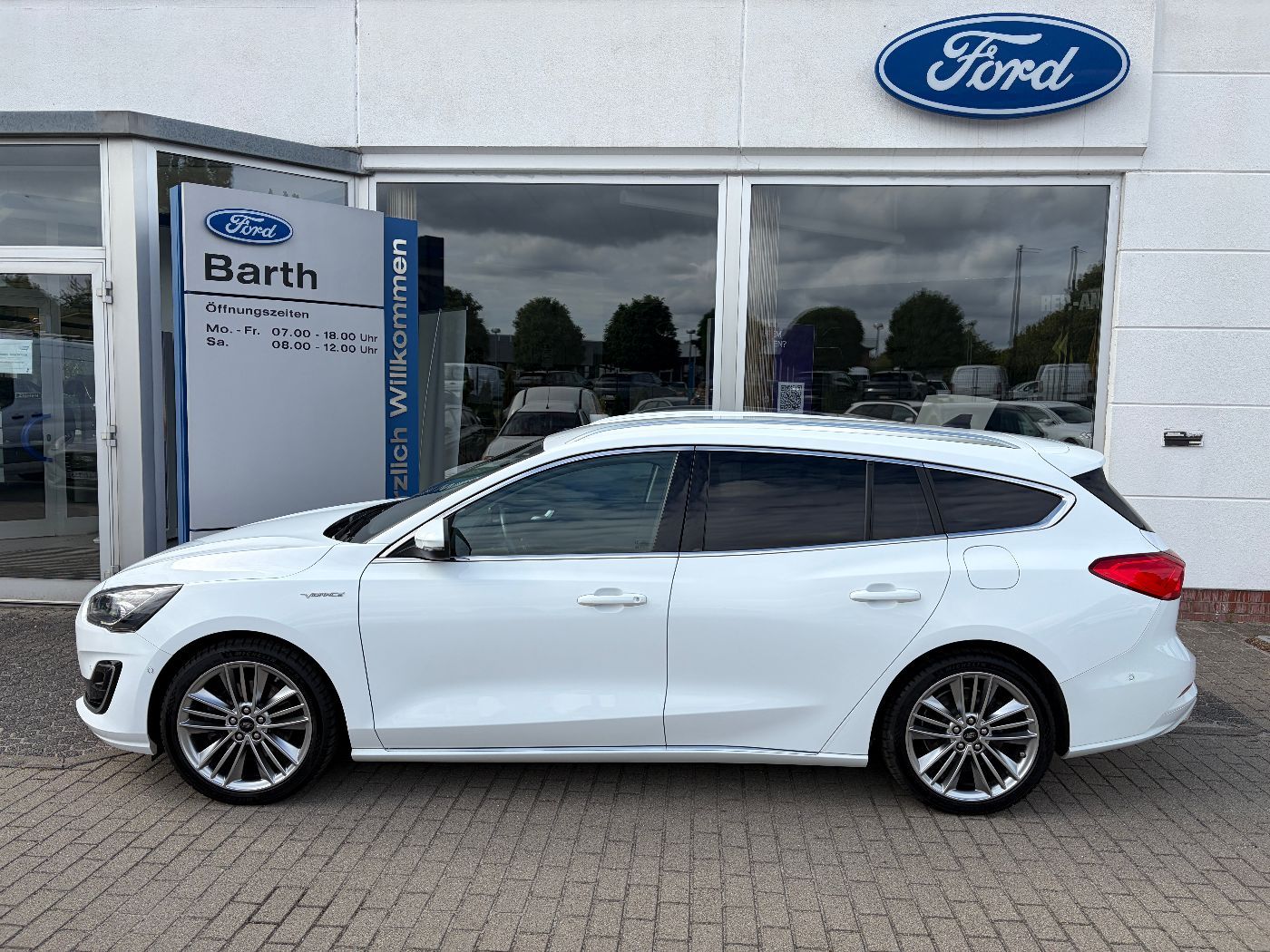 Ford Focus Turnier Vignale B&O LED STHZ AHK KAMERA HU imagem 3