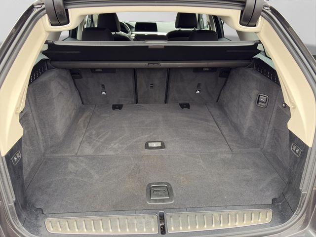 Fahrzeugabbildung BMW 520d Touring Autom.+LED+Kamera+HiFi+CarPlay