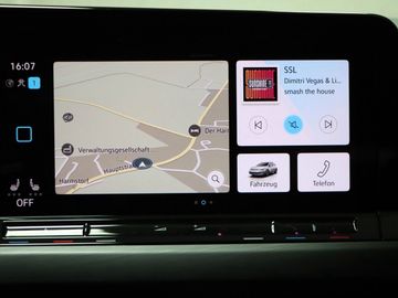 Fahrzeugverkauf 16 Volkswagen Golf VIII Vari. Style So&Wi R. StHz Navi Matrix