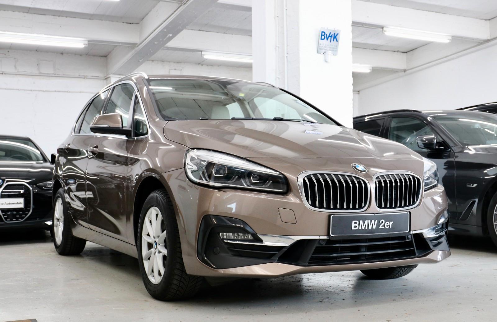 BMW 218d Luxury Line Individul Kamera Navi Leder LED