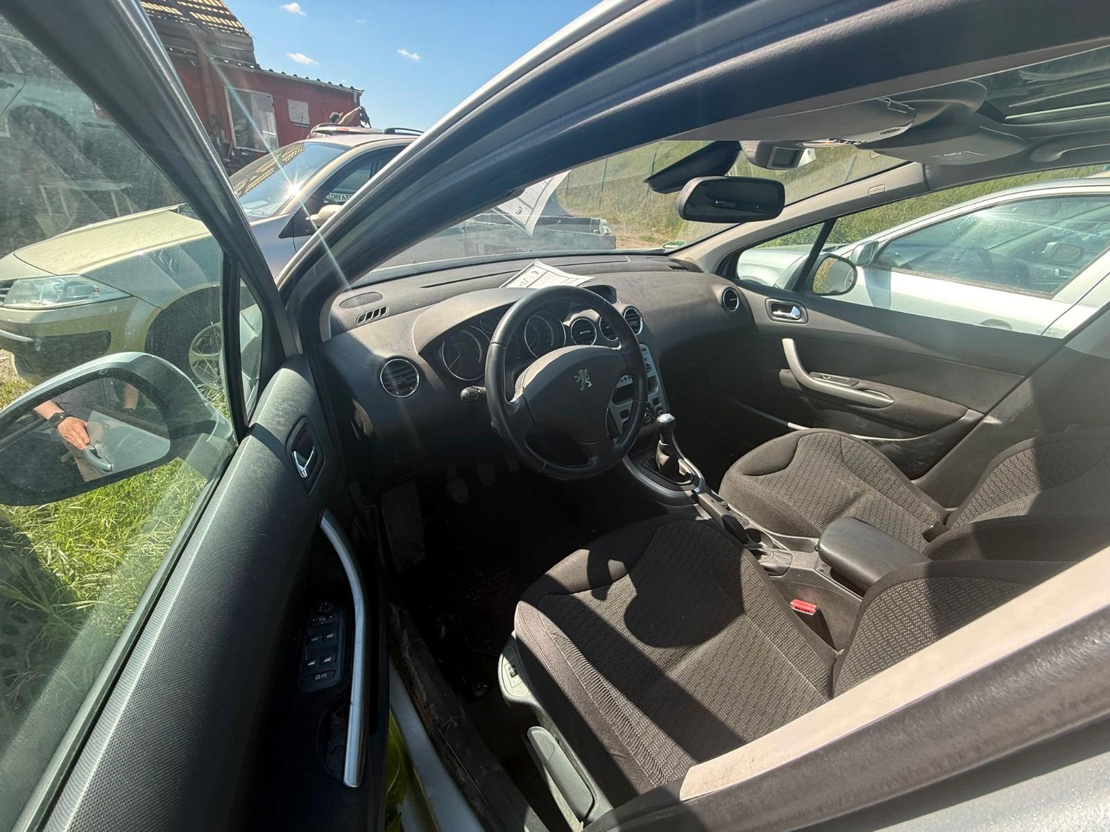 Peugeot 308 2010 — photo 5